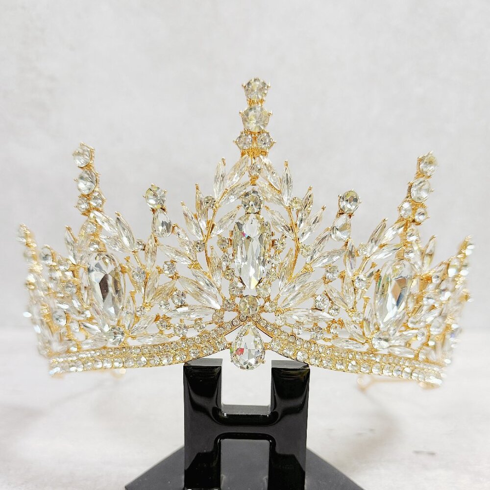 Vintage Crystal Tiara, Gold Wedding Hairpiece, princess tiara, gold headband